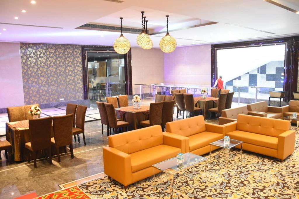 The Grand Village مراد آباد المظهر الخارجي الصورة